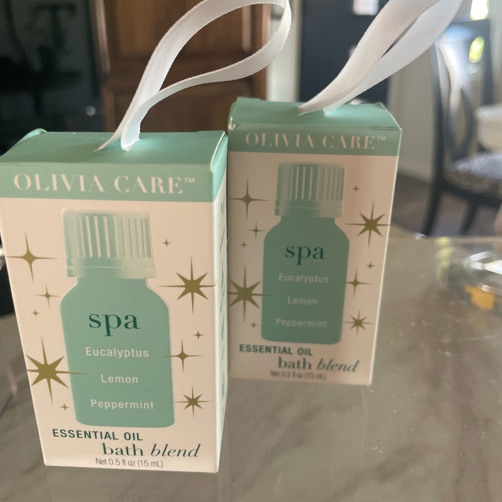 SET OF OLIVIA CARE ESSENTIAL OIL BATH BLEND EUCALYPTUS, LEMON AND PEPPERMINT NEW
